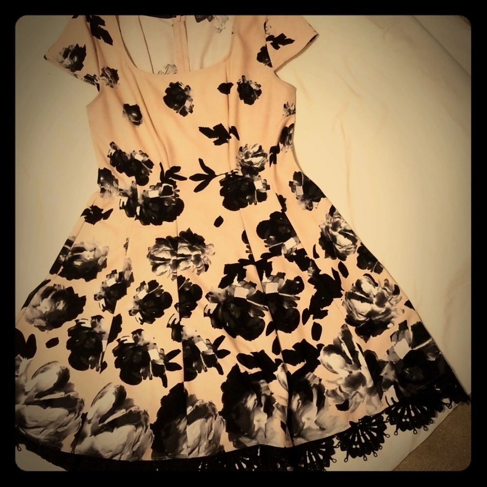 Vintage Inspired Very Figure Flattering Dres